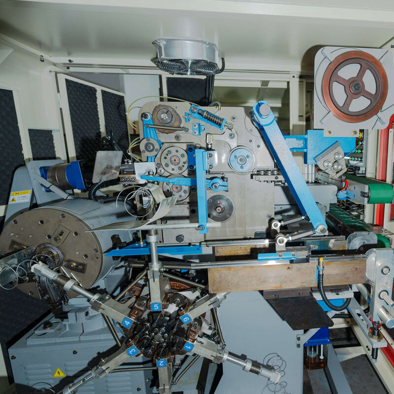 क्षमता 60-90 शीट 8 घंटे गद्दे उत्पादन लाइन कुल शक्ति लगभग 35 केवीए उच्च आउटपुट गद्दे निर्माण उपकरण